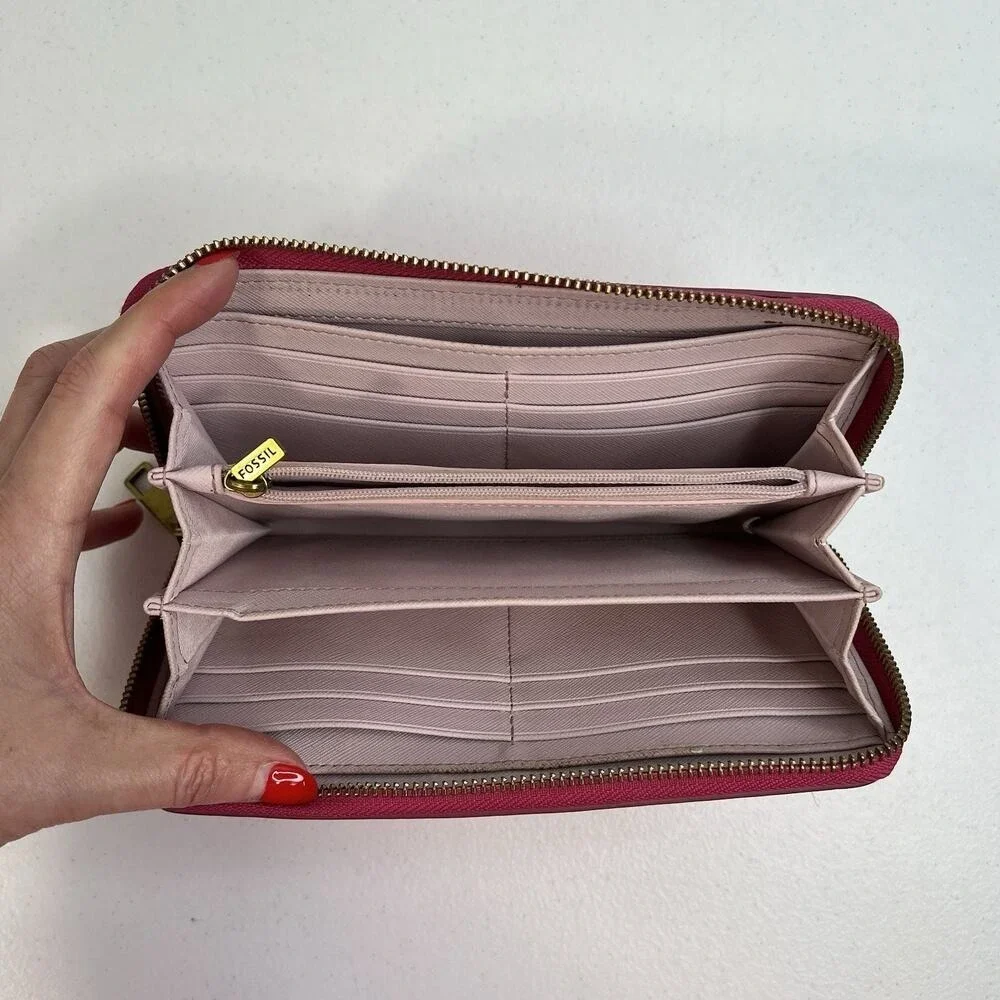 Fossil Pink Pebbled Leather Zip Around Wallet‎ Pockets Card Slots Pocketbook